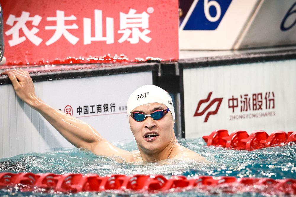 首波逼